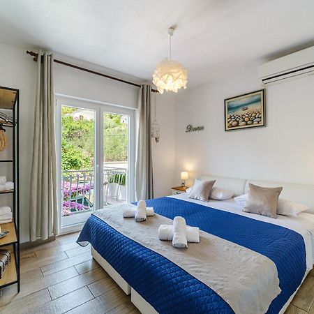 Rooms Anna Milna  Εξωτερικό φωτογραφία