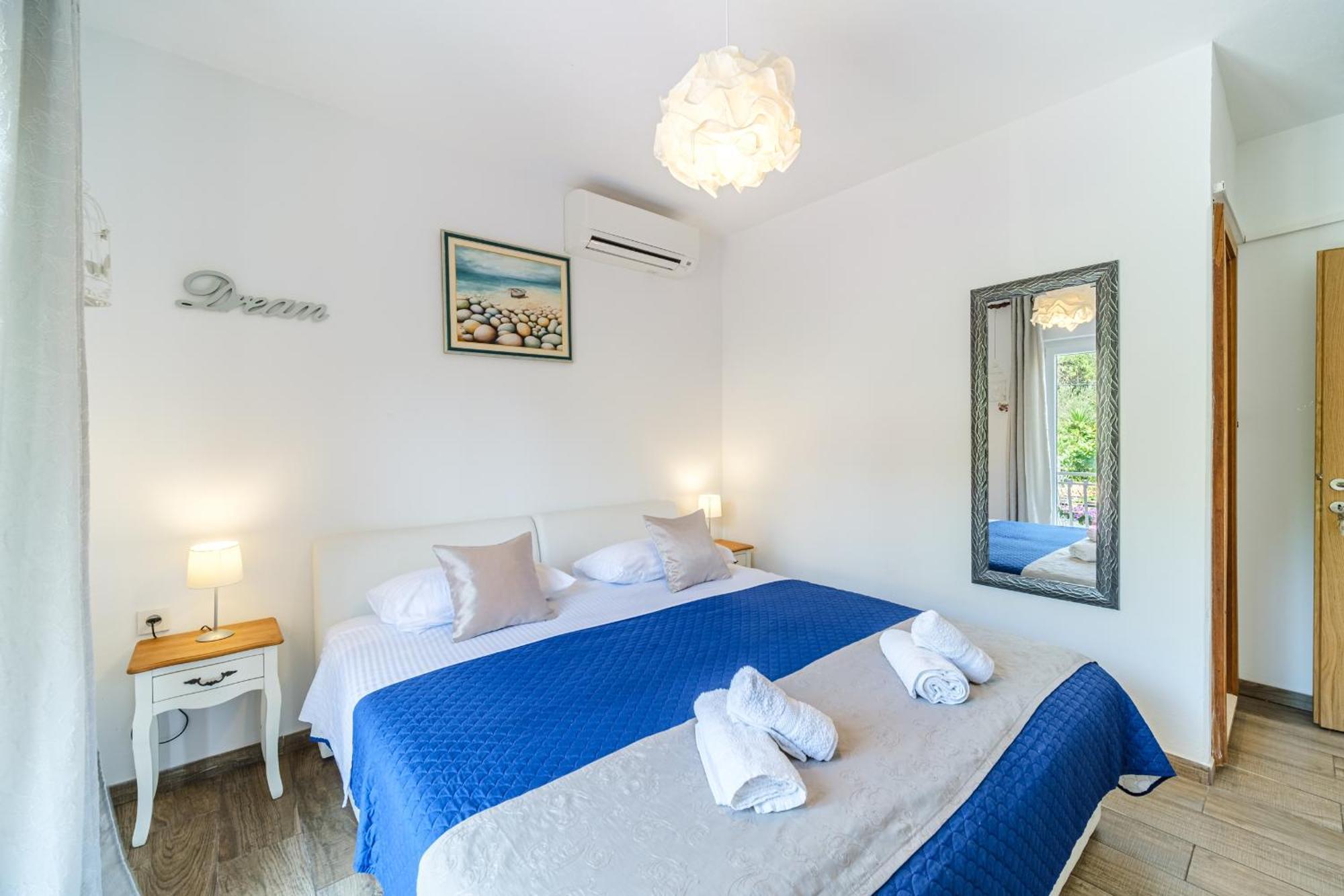 Rooms Anna Milna  Εξωτερικό φωτογραφία
