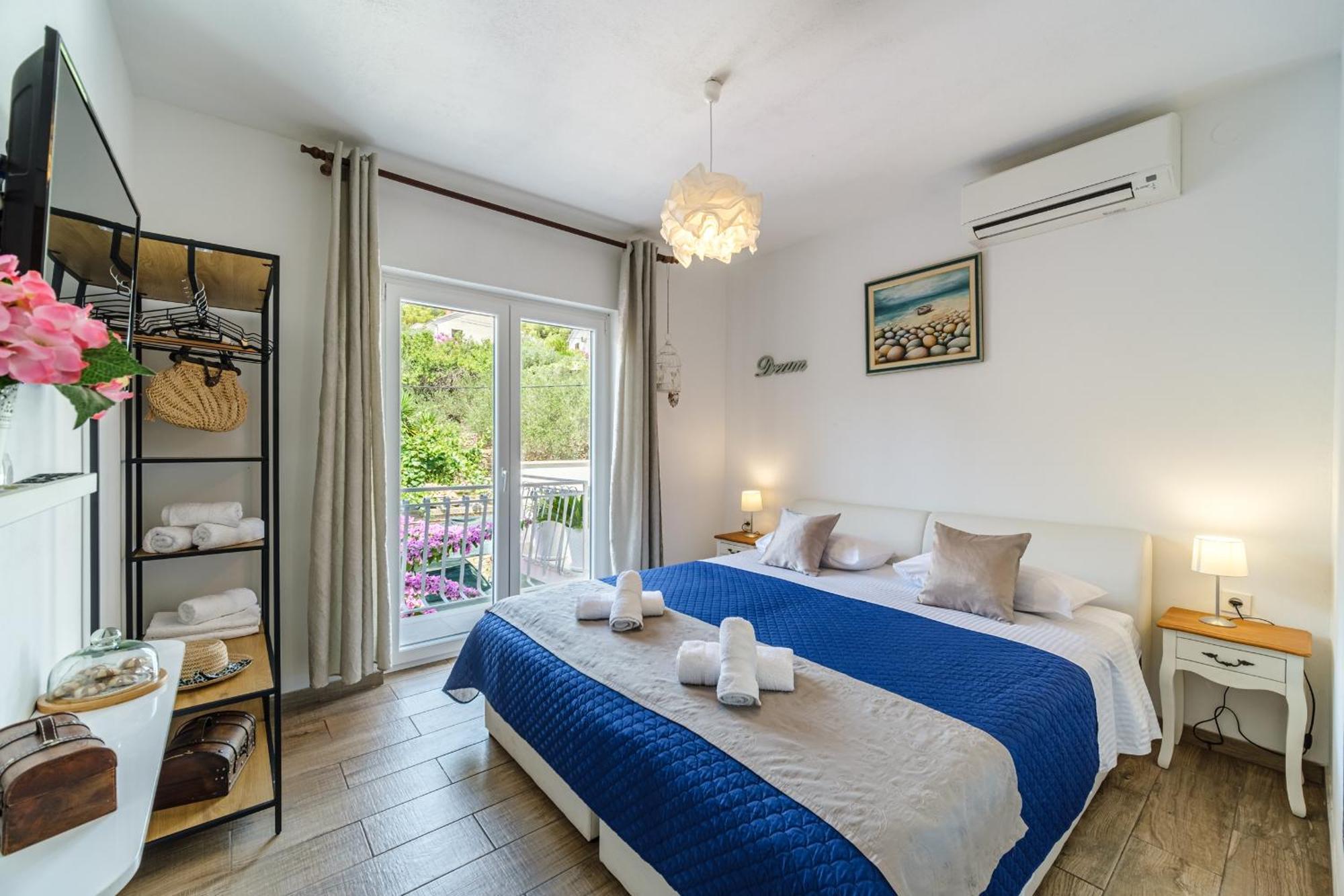Rooms Anna Milna  Εξωτερικό φωτογραφία