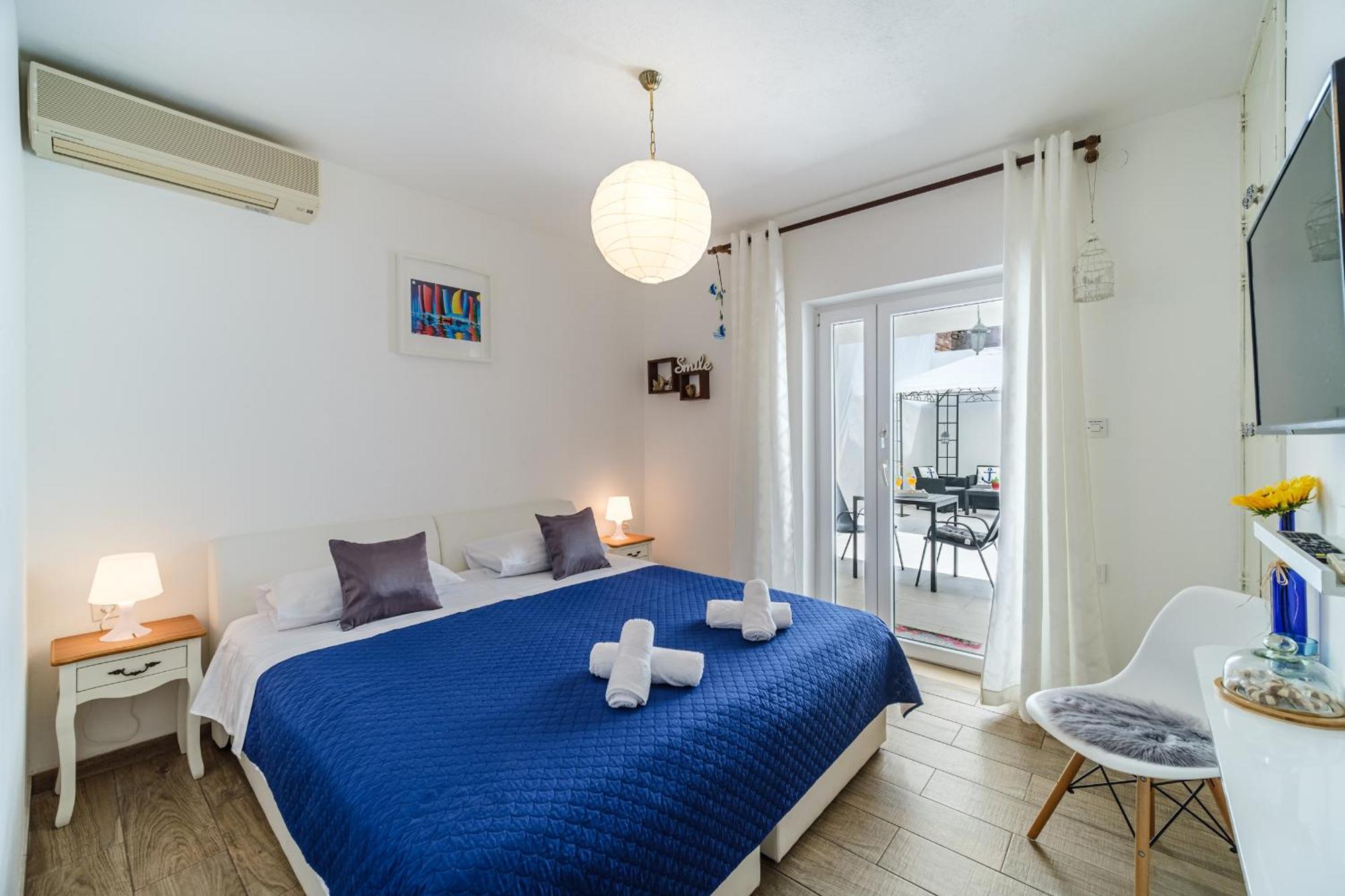 Rooms Anna Milna  Εξωτερικό φωτογραφία